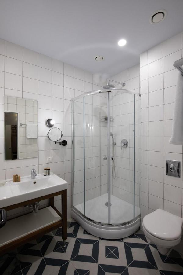 Four Rooms City Kharkiv Eksteriør billede