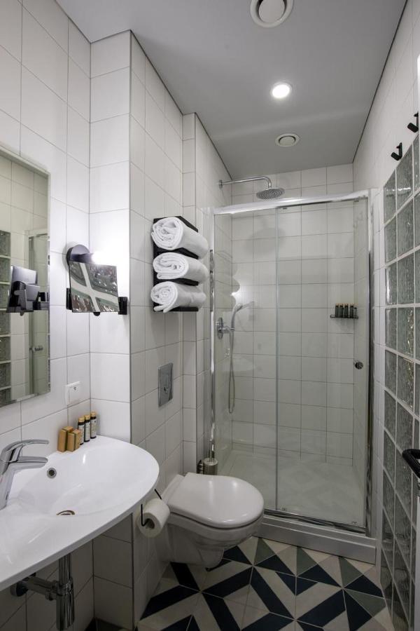 Four Rooms City Kharkiv Eksteriør billede