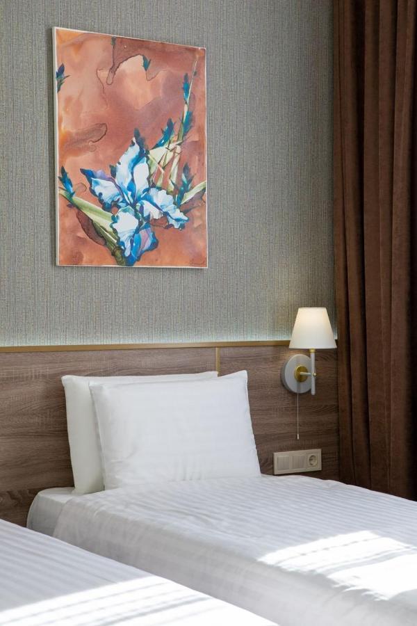 Four Rooms City Kharkiv Eksteriør billede